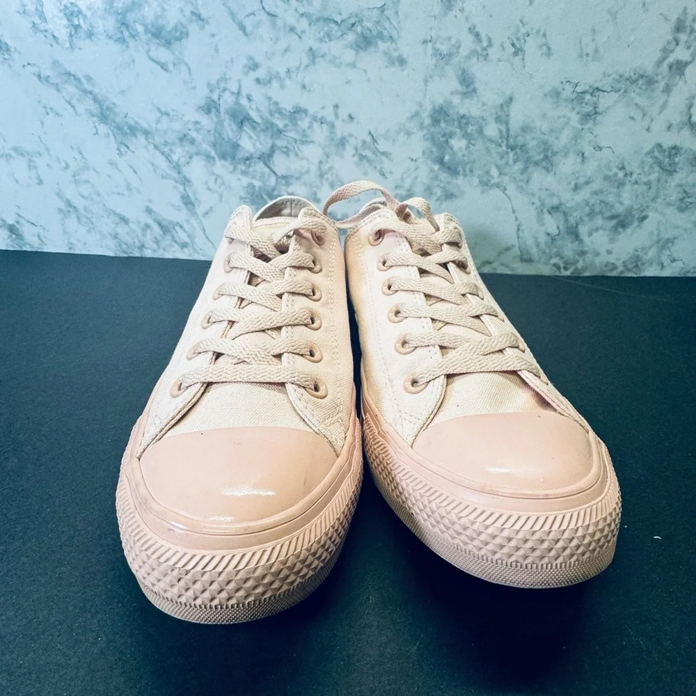 Converse Chuck Taylor All Star Unisex Low Top Sz Men’s (8) Women’s (10) Low Pink
